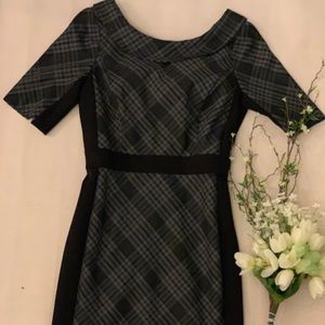 Extremely flattering black/grey WHBM dress, size 4